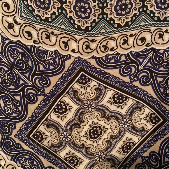 Lavish top - Picture 4 of 13